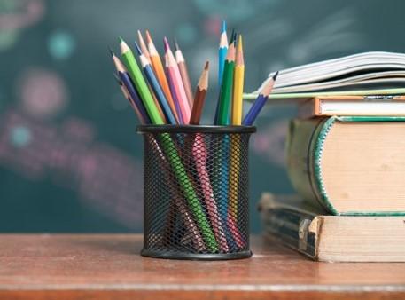 kynät ja kirjat